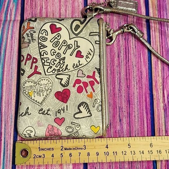 Coach Mini Poppy Heart Wristlet - Picture 12 of 12